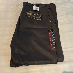 Lee Jeans 36x30, wrinkle resistant, brand new